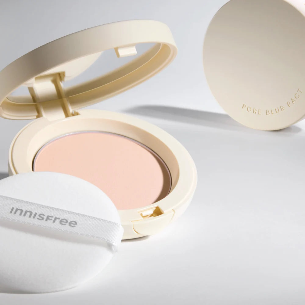 INNISFREE Pore Blur Pact poudre matifiante avec houppette