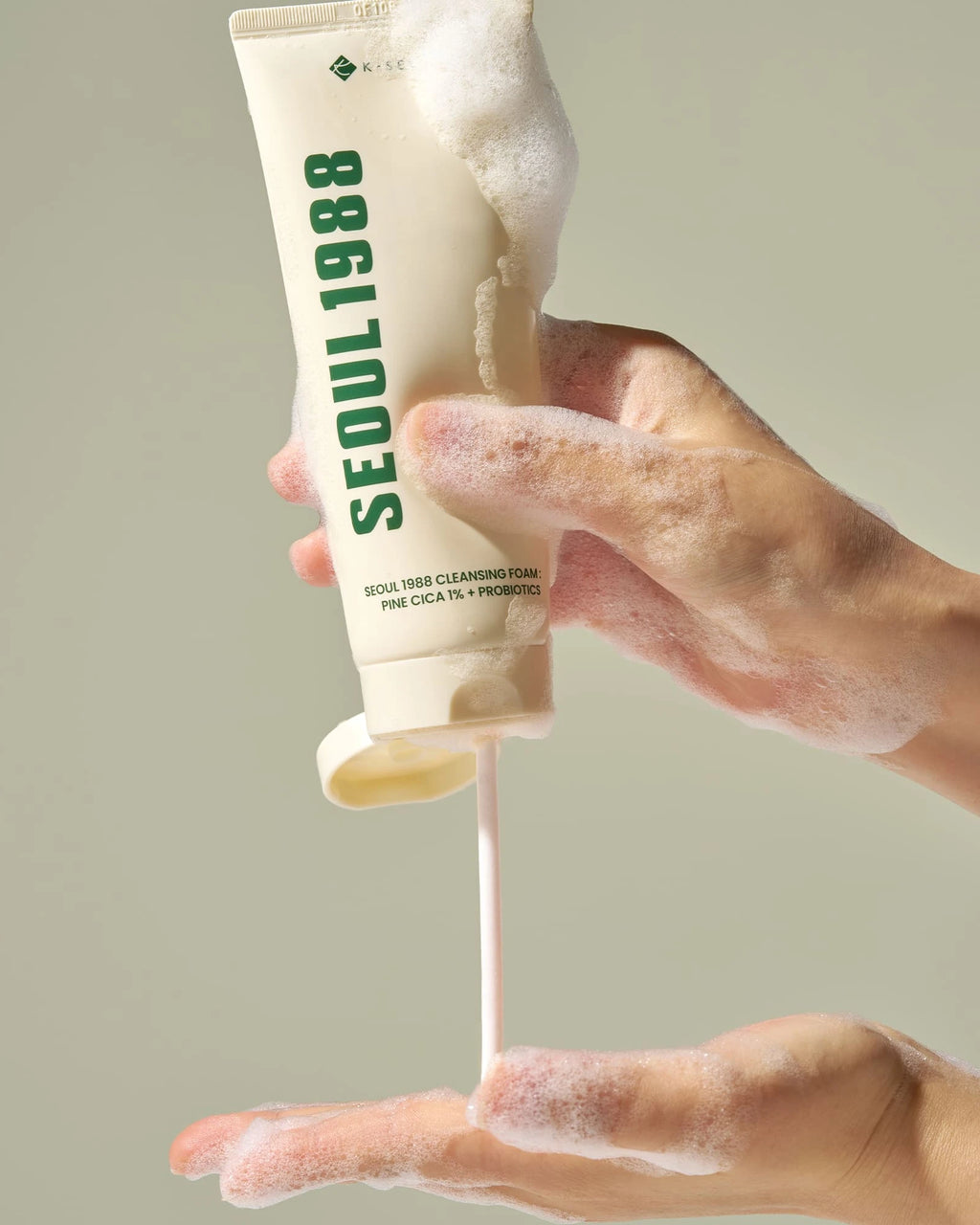 Mousse nettoyante K-SECRET SEOUL 1988 au Pine Cica et probiotiques